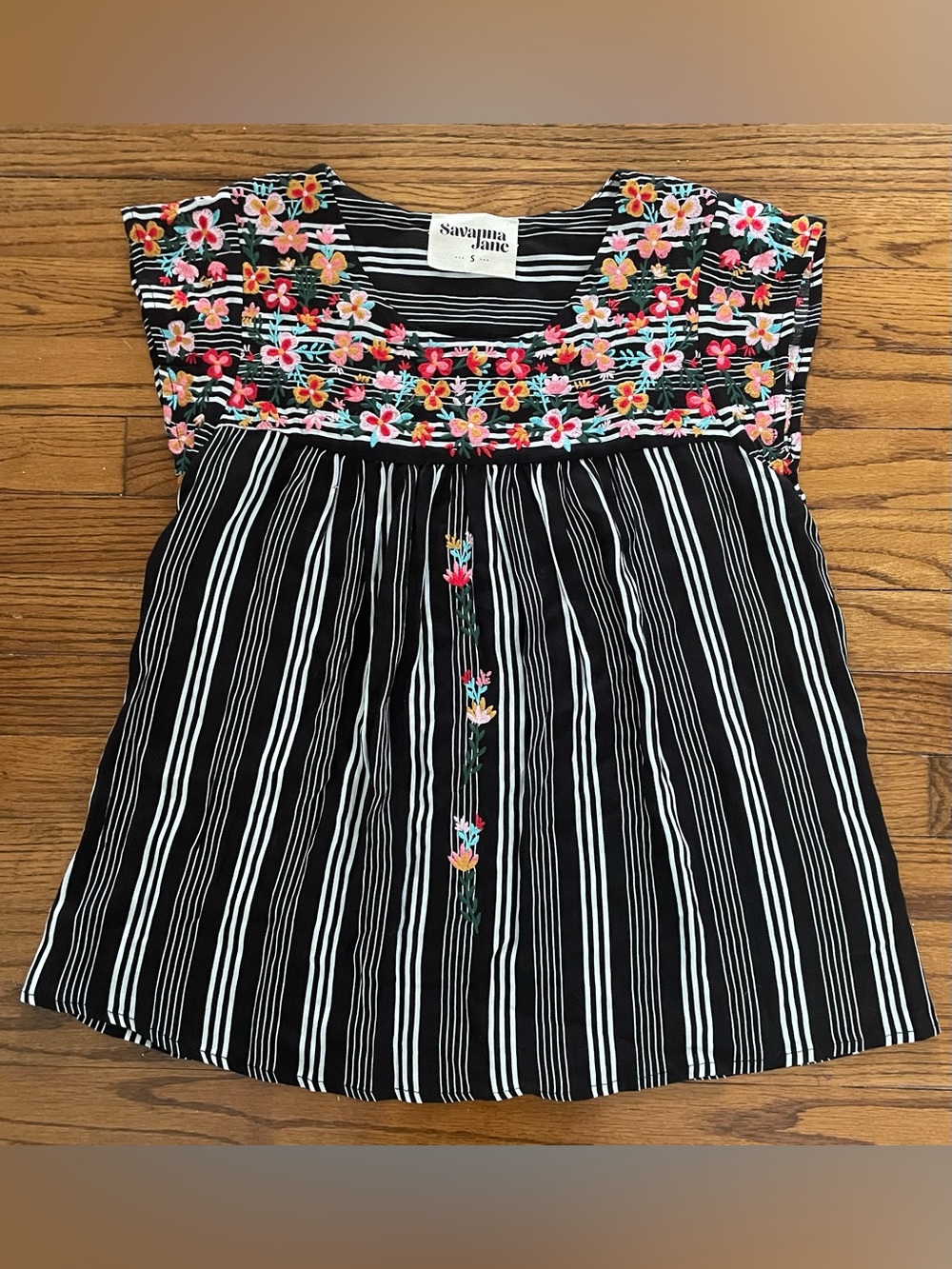 Savanna Jane Black & White Stripe Colorful Floral Embroidered Top Women’s Small